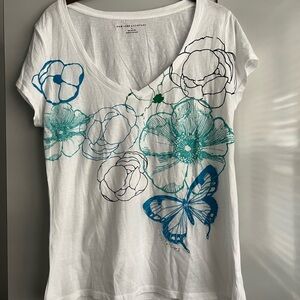 New York & Company White and Blue Graphic Tee
